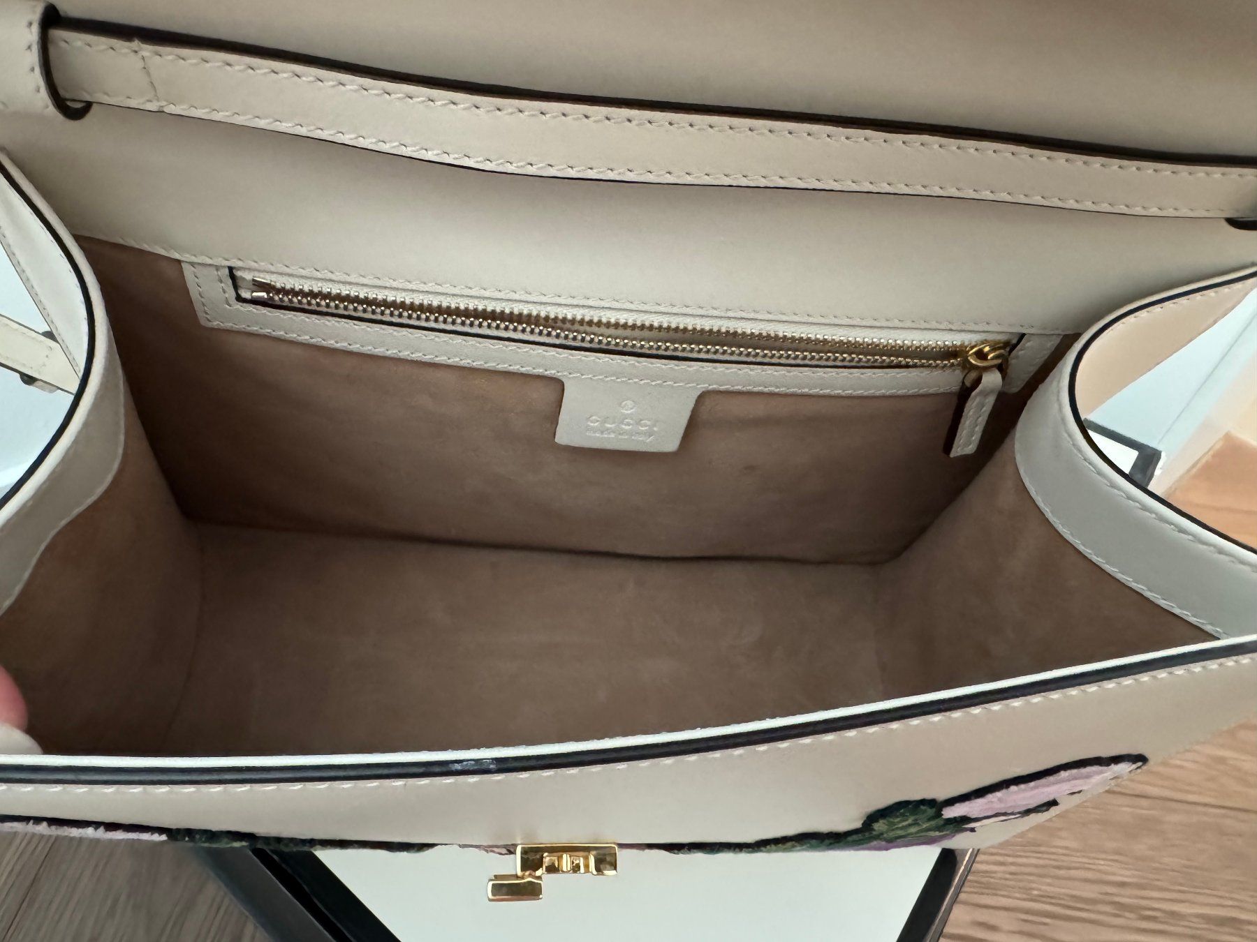 Gucci Borse da donna: Gucci Sylvie Top Handle – Nuovo (secondo la descrizione) da Triesen venduto da alder188 5