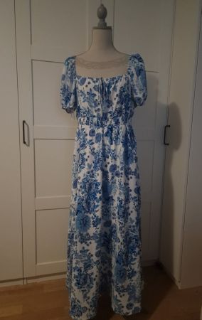 Sommerliches Maxi-Kleid mit Blumenprint Blau-Weiß Gr. XL