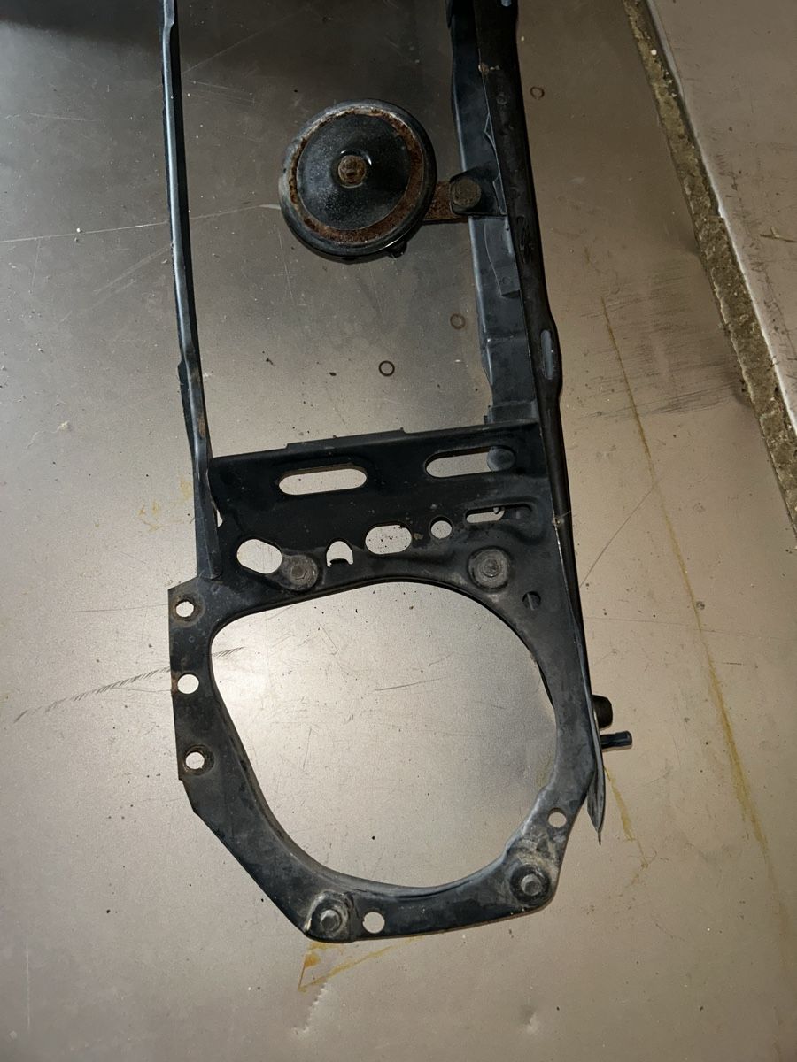 Volkswagen Alle Autoersatzteile: Golf2 G60 Frontmaske – Gebraucht aus Gampelen von ste_r6hj 2