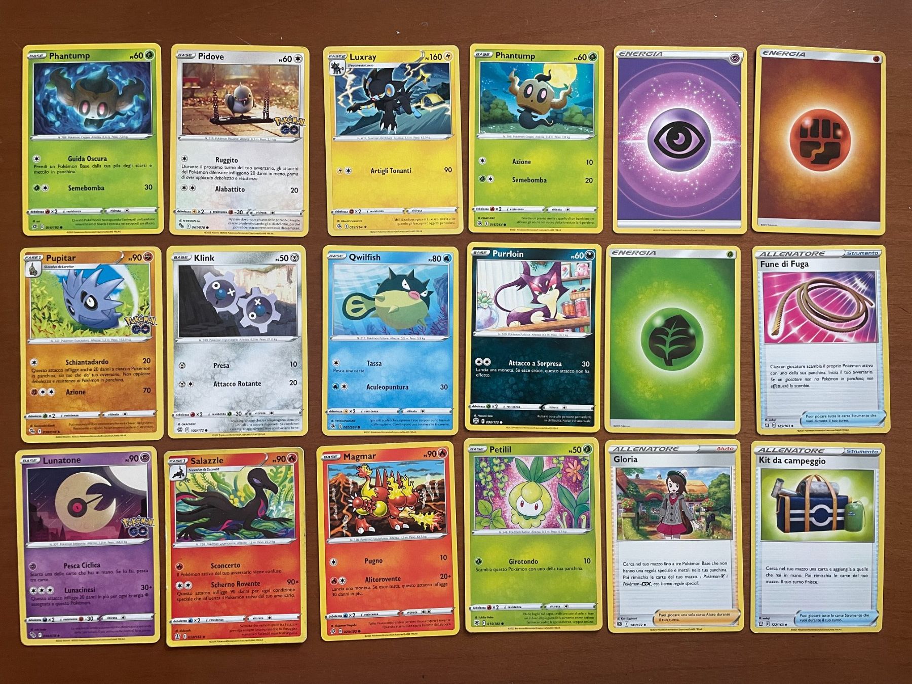 Pokémon Carte collezionabili: Pokemon Karten Set (Versand gratis) – Nuovo (secondo la descrizione) da Chur venduto da Angerson