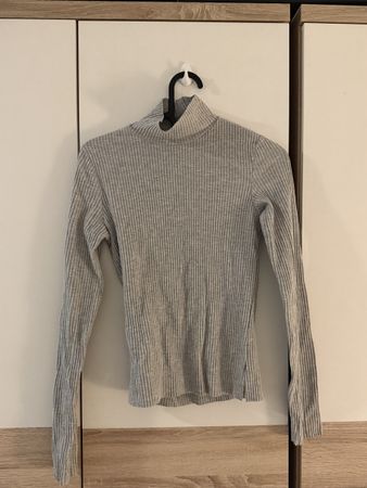 Grey Ribbed Turtleneck Sweater - Size S - Perfect for Autumn