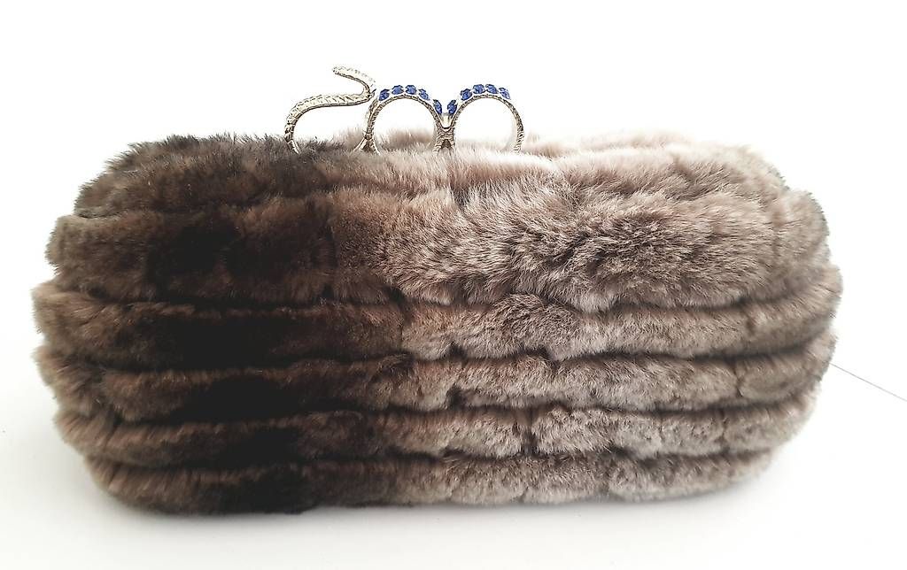 Alexander Mcqueen Borse da donna: Alexander McQueen Knuckle Duster Four-Ring Clutch – Usato da Menziken venduto da Shandor66