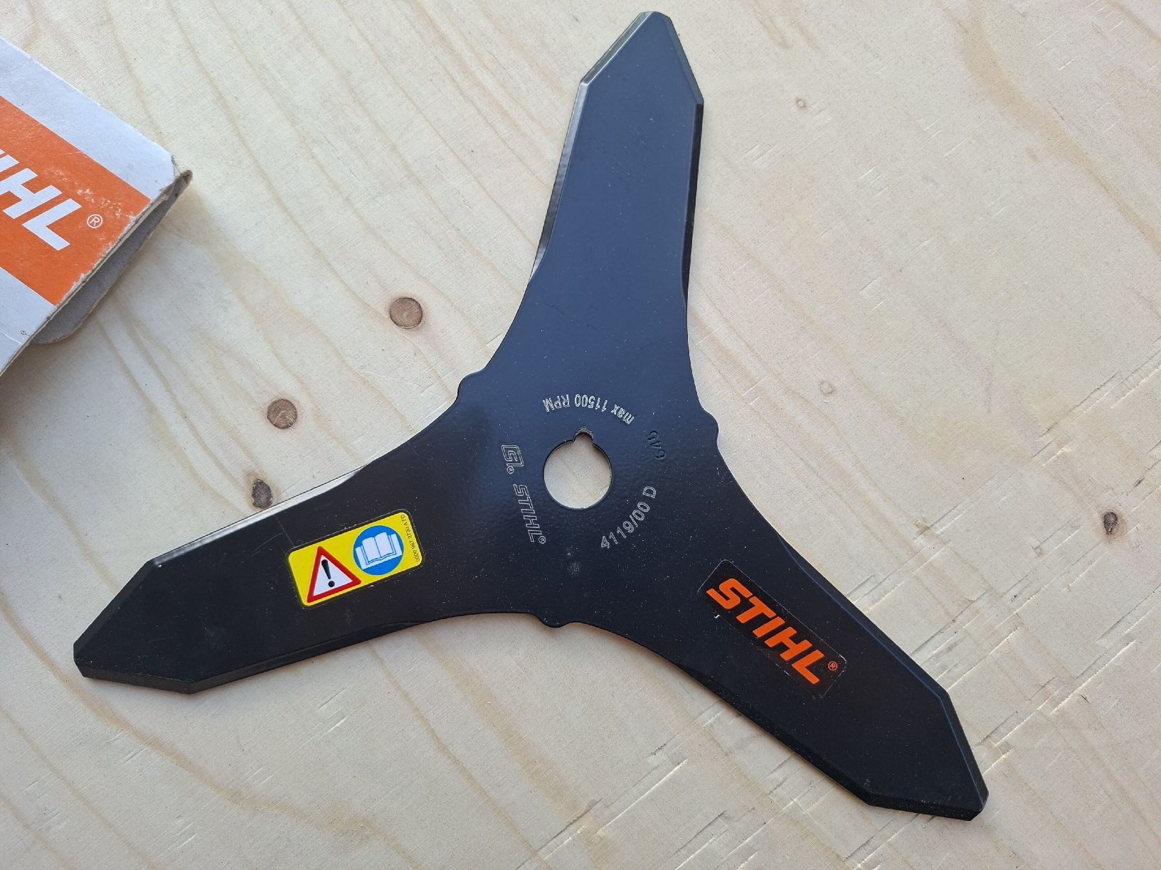 Stihl Tutti gli attrezzi: Stihl FS Freischneider Messer Dickichtmesser 3F 30 – Nuovo e nell'imballaggio originale da Niederuzwil venduto da Dakitiki