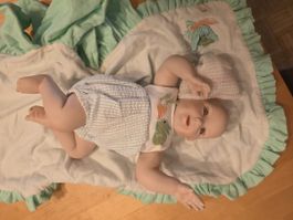 Sehr schöne Baby Puppe aus Porzellan 