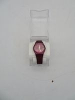 Original Swatch Redbaya – Stilvolle Uhr in Bordeauxrot