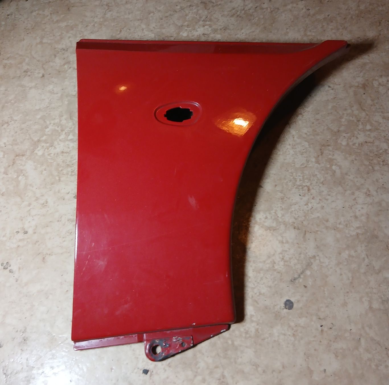 Alfa Romeo Tutti pezzi di ricambio auto: Ailes avant Alfa Romeo GTV 1994-2004 – Usato da la heutte venduto da Auto-stock 1
