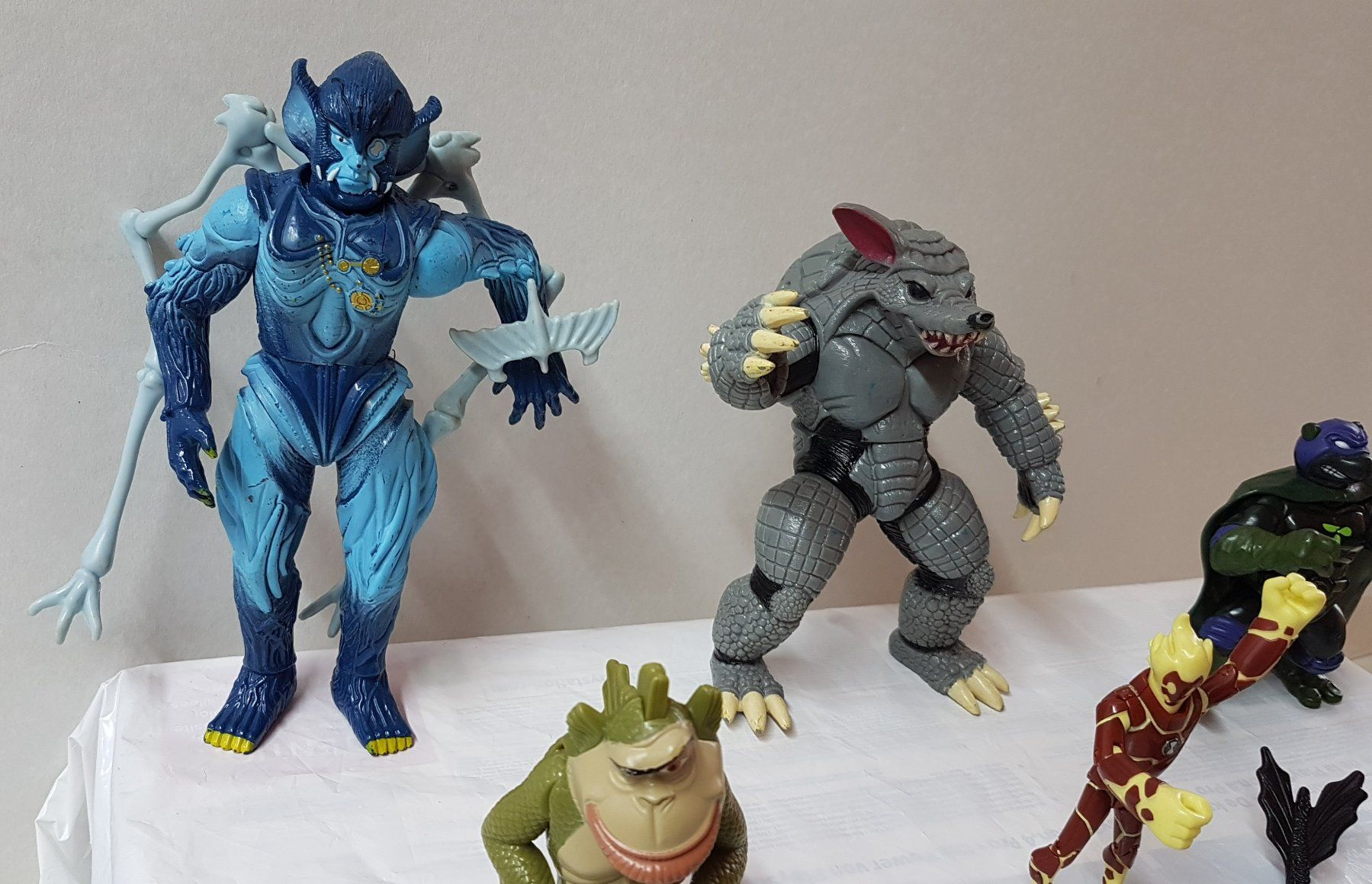 Statuette: 😎9 Diverse Figuren – Usato da Schüpfheim venduto da Games_Spielkonsolen 3
