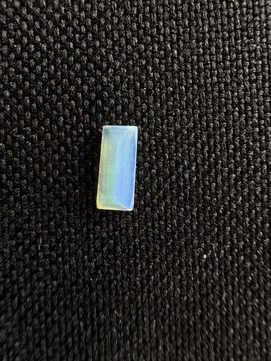 Pietre preziose: Äthiopischer Opal 0.5 ct – Nuovo e nell'imballaggio originale da Wängi venduto da Horus90