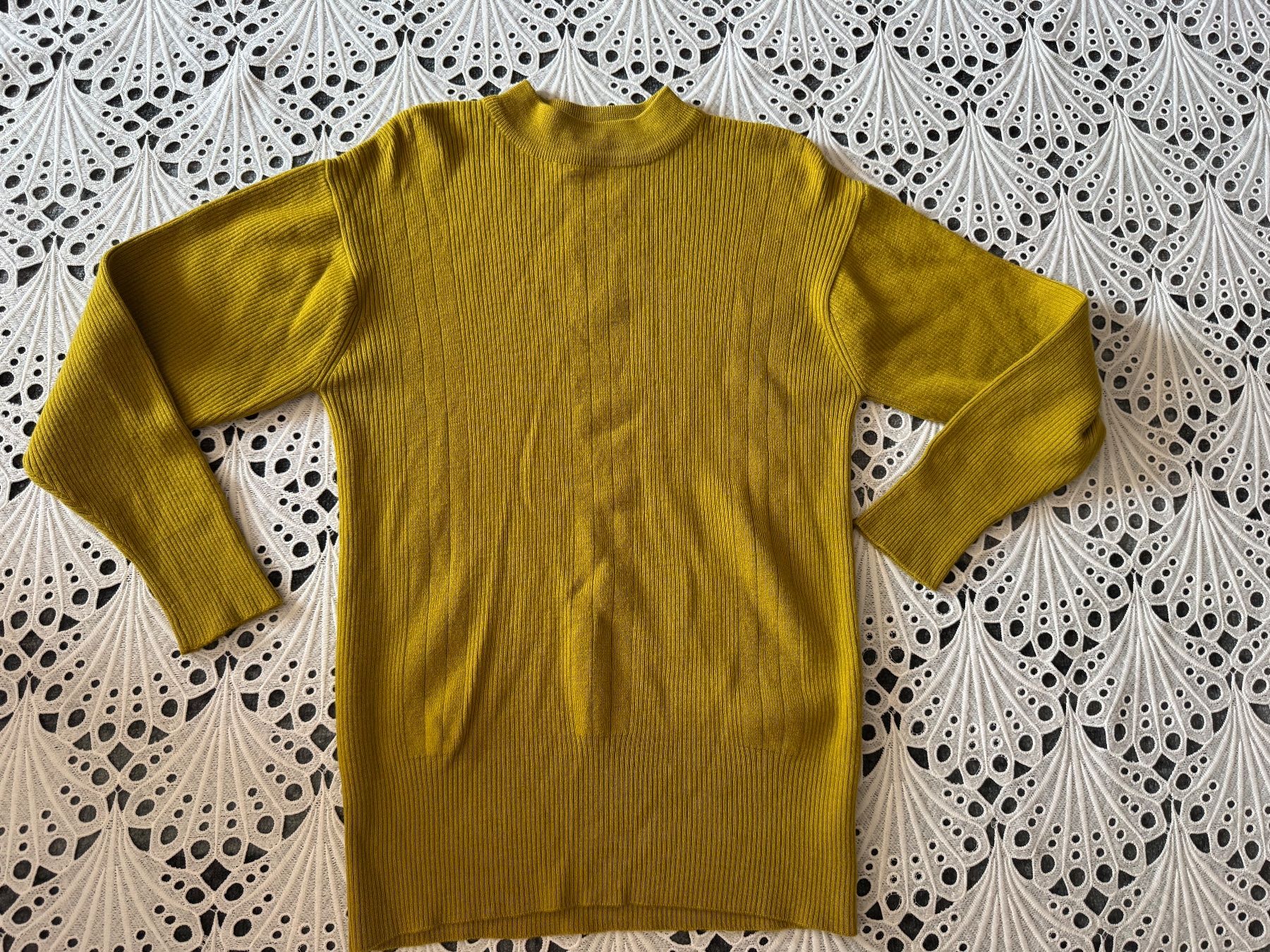 Pullover & Sweatshirts: Senfgelber Strick-Pulli Rollkragen Gr S Frühling Herbst – Gebraucht aus Frenkendorf von Style365