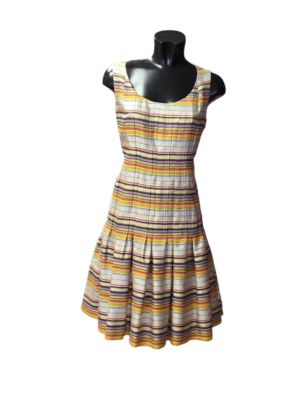 Akris Vestiti: Akris Seiden Kleid – Usato da Zürich venduto da finesse.shop