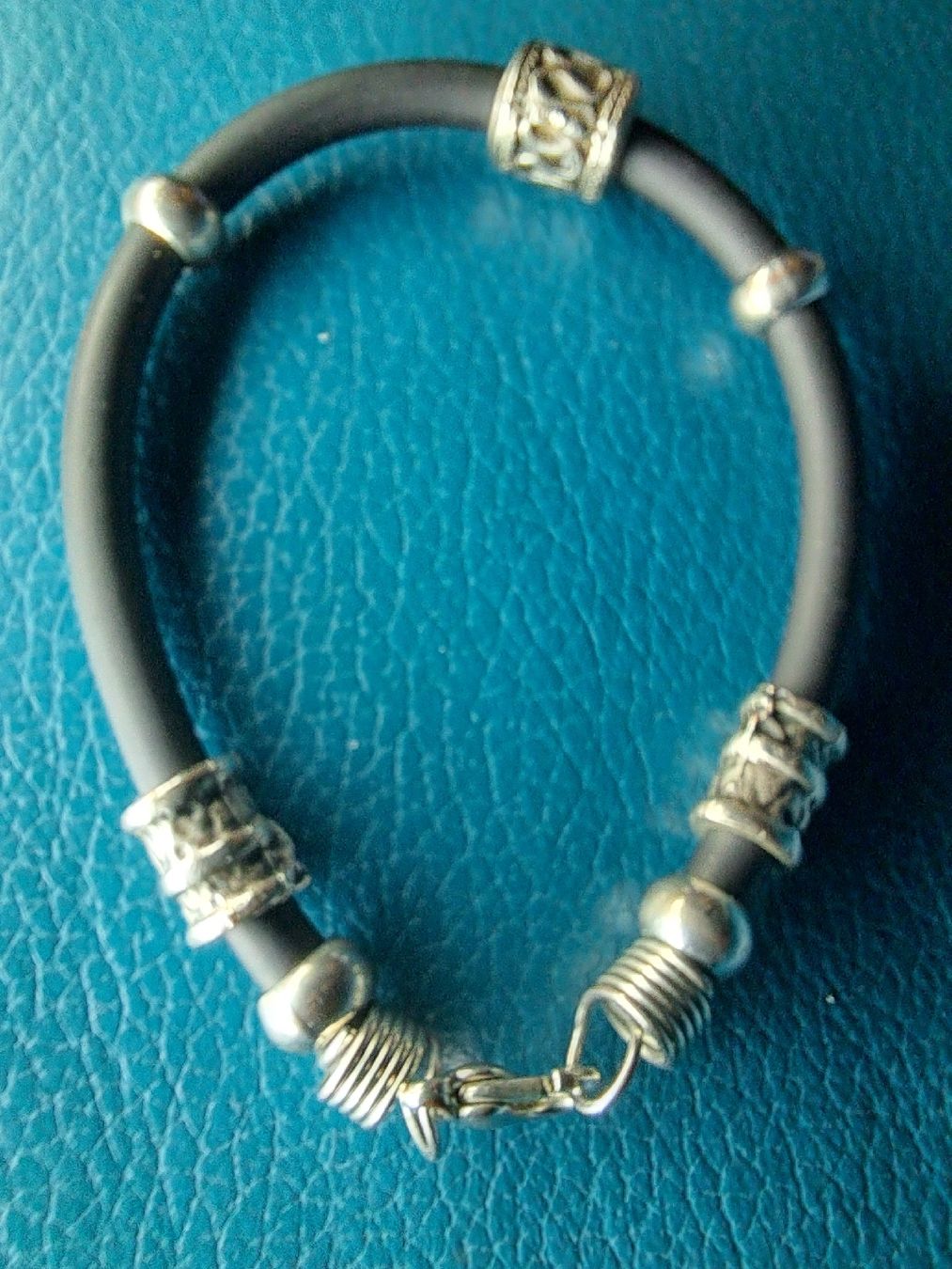 Bracciali & Braccialetti: Armbändeli – Usato da Basel venduto da DesireeYaDa