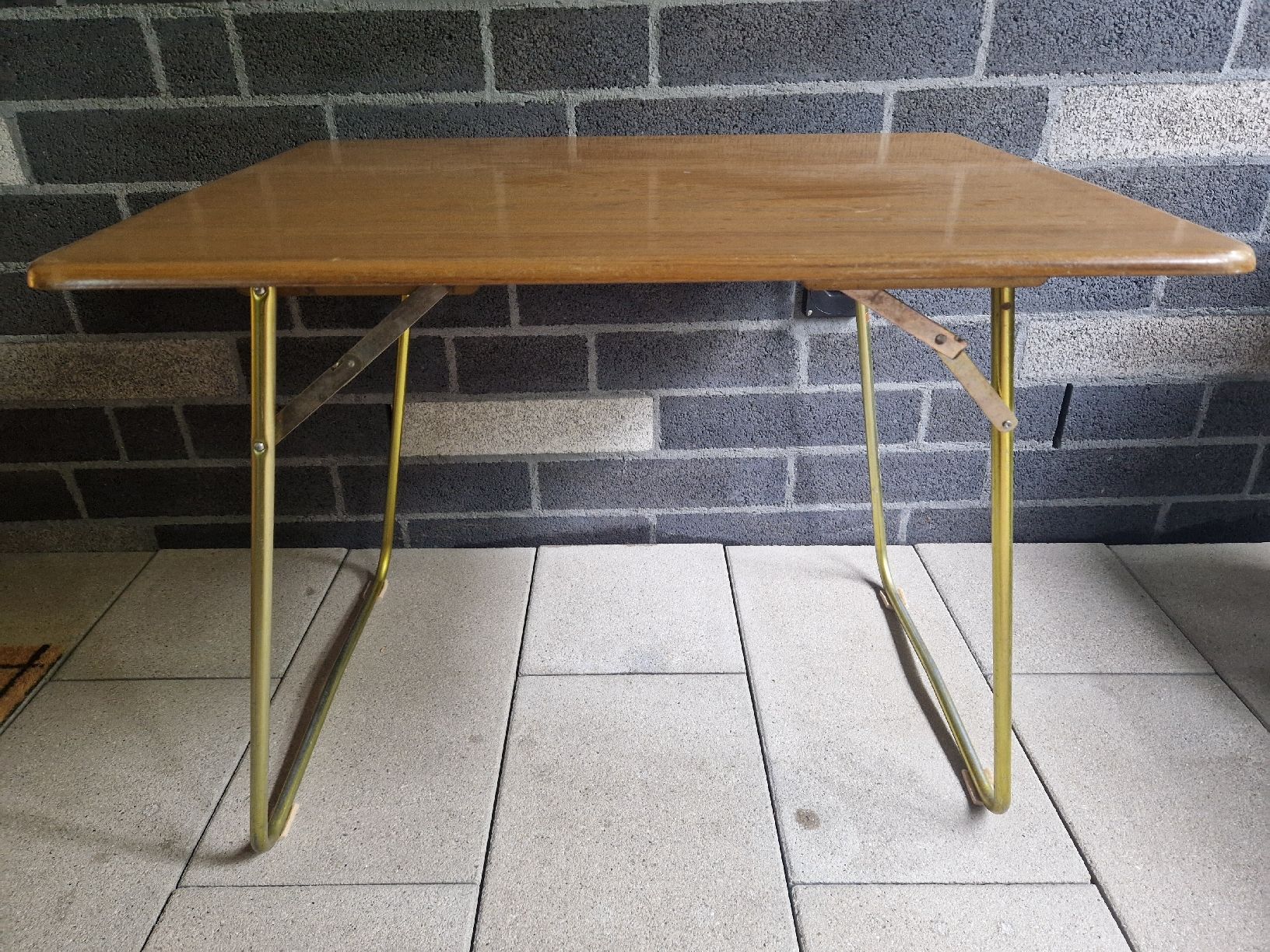 Tavoli: kleiner Klapptisch – Usato da Winterthur venduto da jamz77d 1