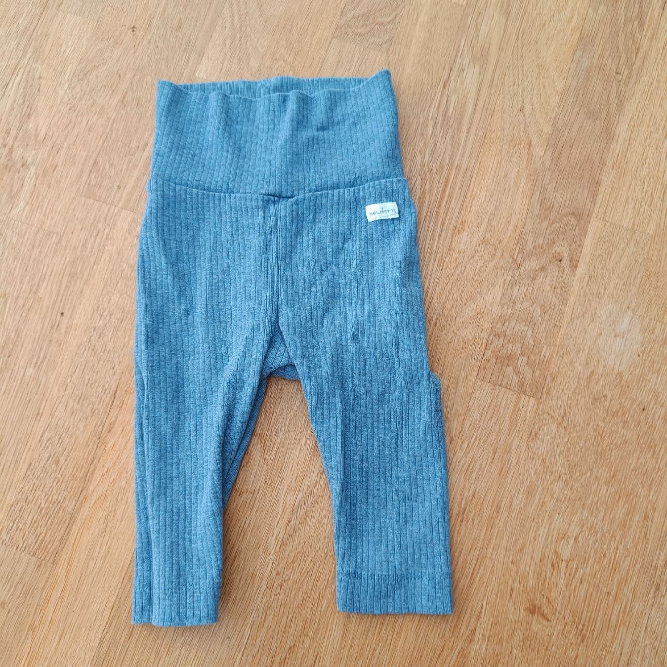 H&M Pantalons: Hose Grösse 68 – D'occasion à Jaberg par urig17.