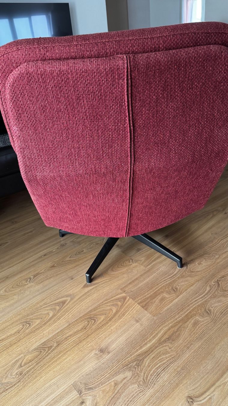 Ikea Poltrone: IKEA Havberg bordeauxrot Drehfuss Sessel – Usato da Siegershausen venduto da sobasoup 1