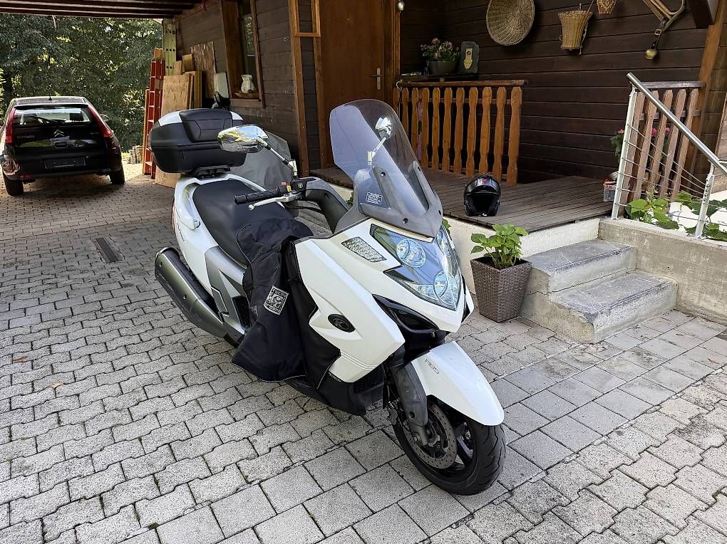 Kymco Scooter: Scooter Kymco 700i ABS – Usato da Chernex venduto da Iffp 1