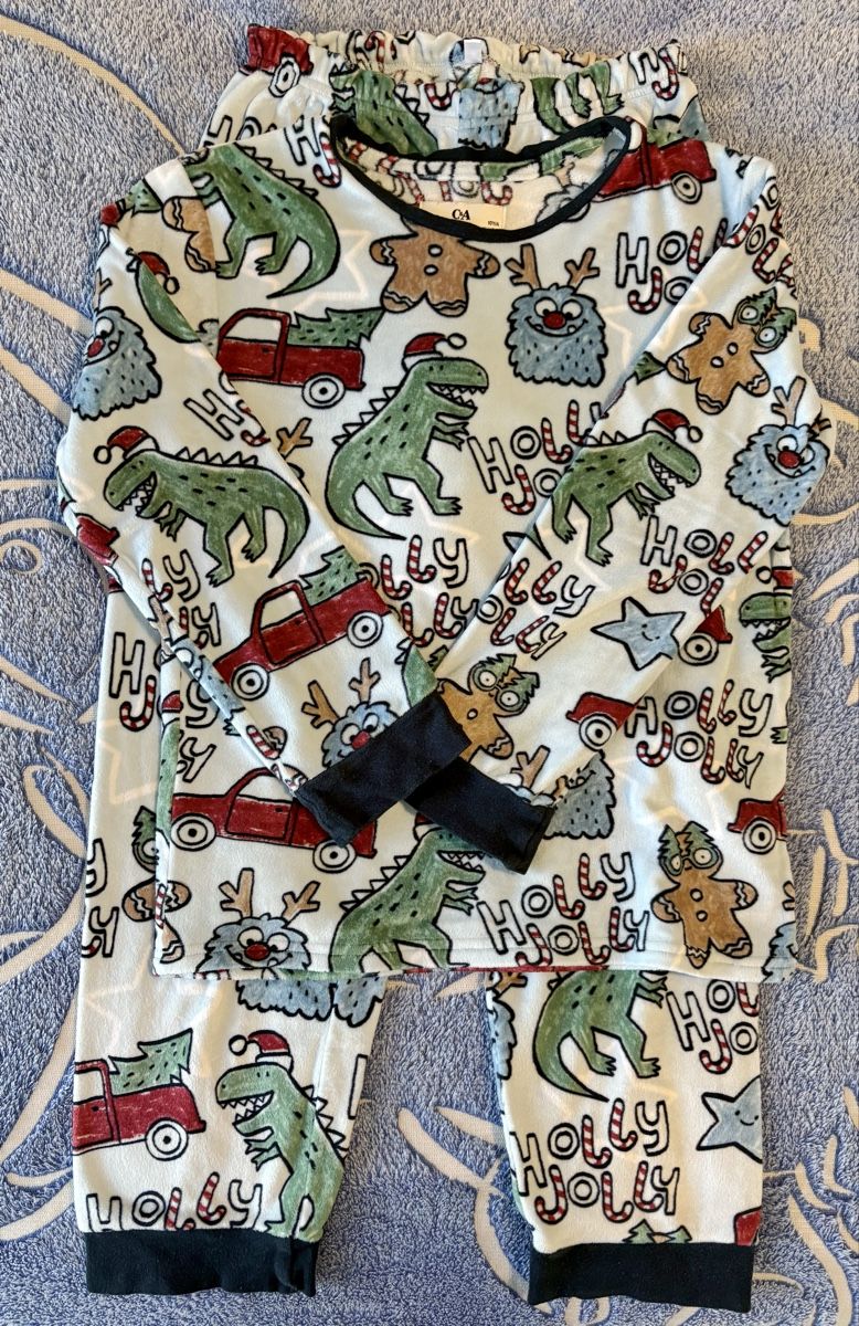 C&A Pigiama & Simili: C&A Pyjama Set Weihnachtsmuster Grösse 140 – Usato da Zürich venduto da nadin.nadin2