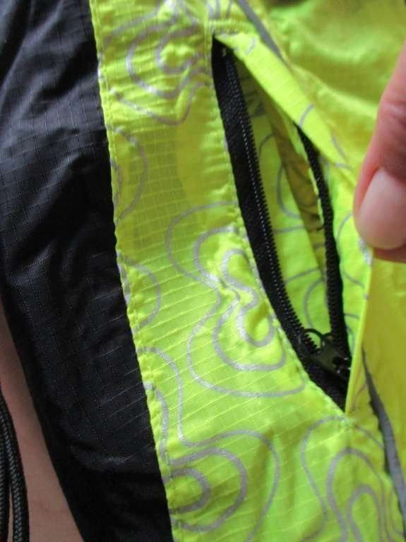 Abbigliamento: Regenmäntel  von rogz gr.22cm  NEU – Nuovo e nell'imballaggio originale da Winterthur venduto da katzen07 8