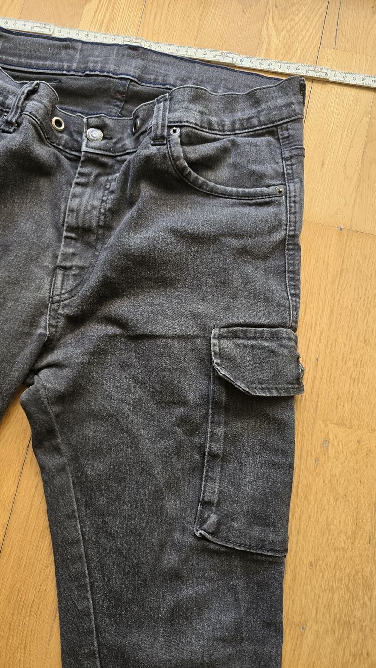 Dsquared2 Jeans: Dsquared2 Jeans Cargo-Style – Usato da Emmenbrücke venduto da meu_2j8p 2