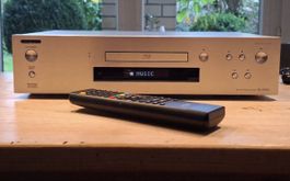 Onkyo Blu-Ray Player BD-SP809 silber mit Fernbedienung