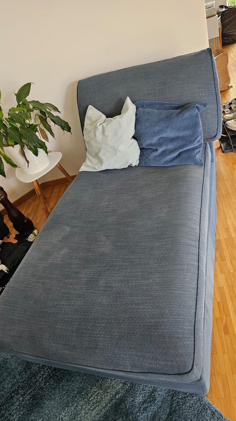 Sofas: Gratis Recamiere in 6330 Cham – Gebraucht aus Aarburg von Er.kan