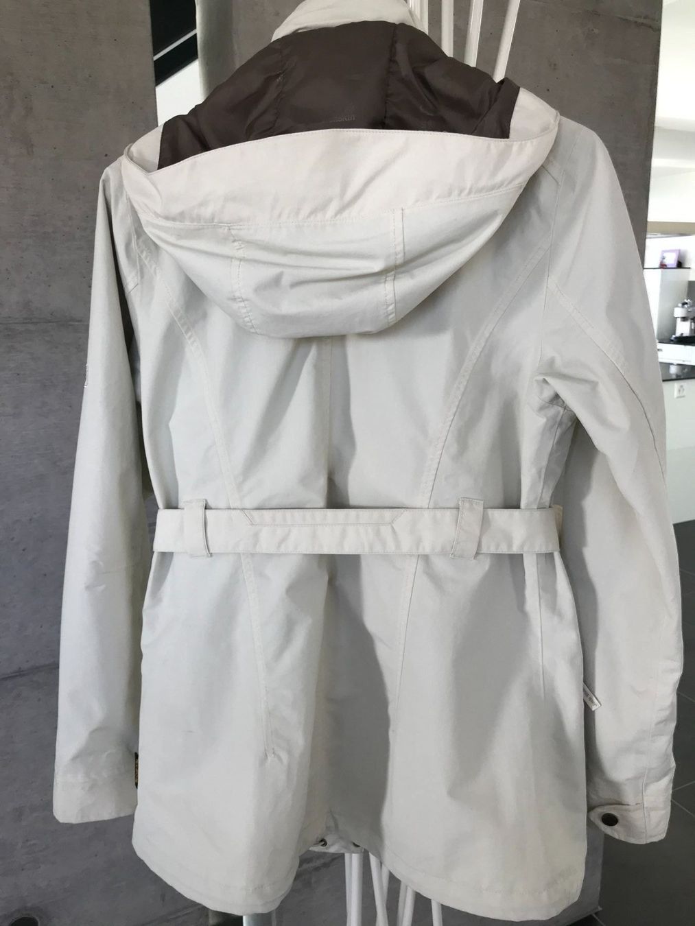 Jack Wolfskin Giacche: Jack Wolfskin Jacke beige – Usato da Wisen SO venduto da Ihunter 3