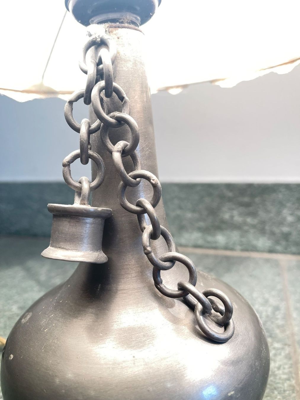 Lampen: 2 Antike Nachttischlampen Zinn Vintage – Gebraucht aus Olten von ELHANDEL 1