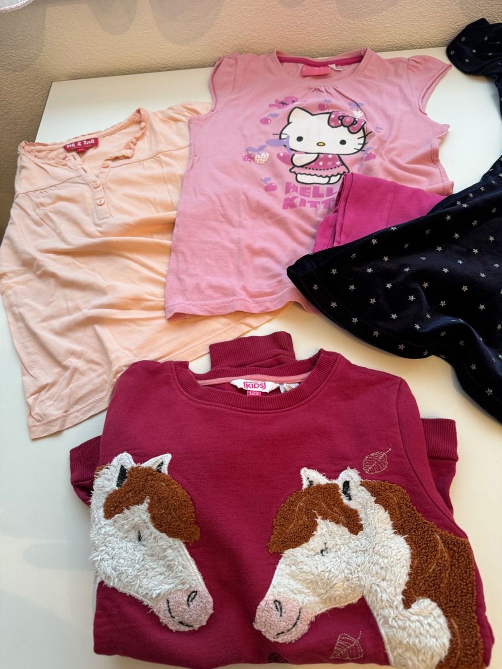 Lotti & Set di vestiti: Kinderkleiderpaket 110-122 – Usato da Lengnau AG venduto da fullthrust 3