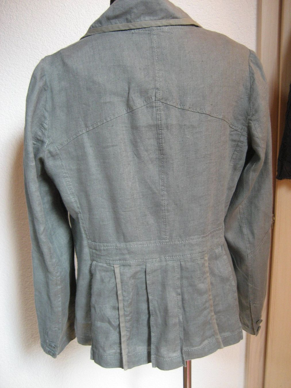 Giacche: Veste lin Déesse taille L – Nuovo (secondo la descrizione) da Delémont venduto da marryb 5