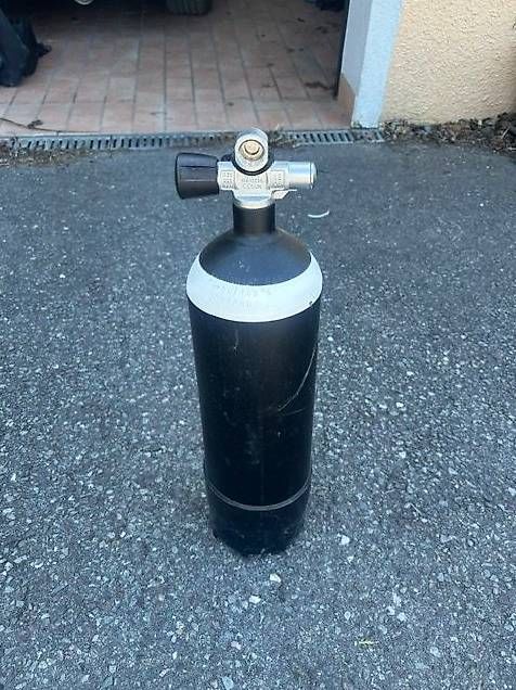 Bombole da sub: Bouteille plongée 220B – Usato da Saxon venduto da bou_fq9x 1