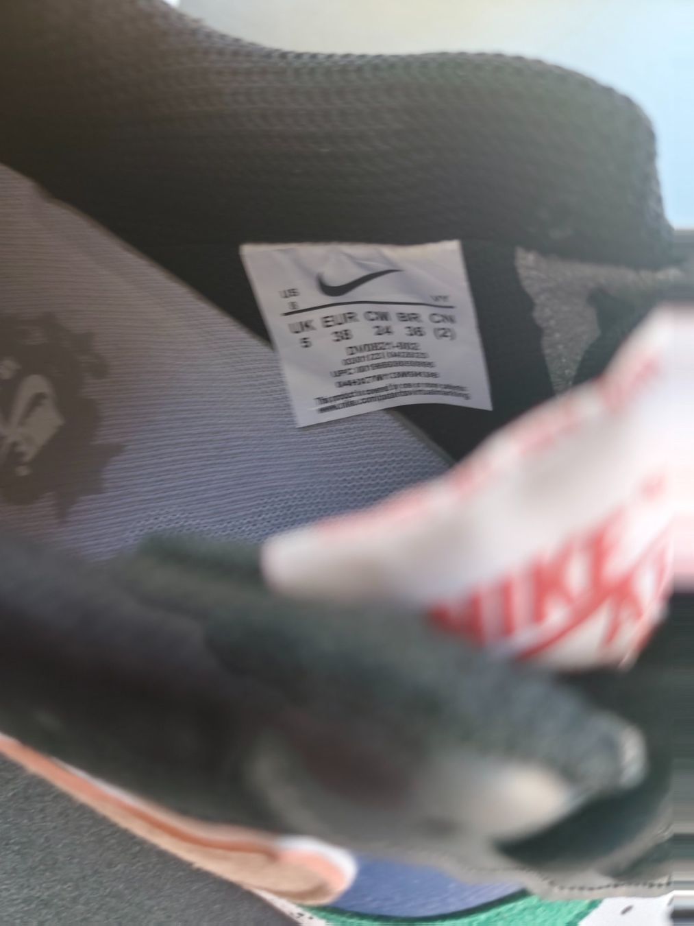 Scarpe per ragazzi: Turnschuhe ungetragen Grösse 38 – Usato da Weisslingen venduto da dubda 3