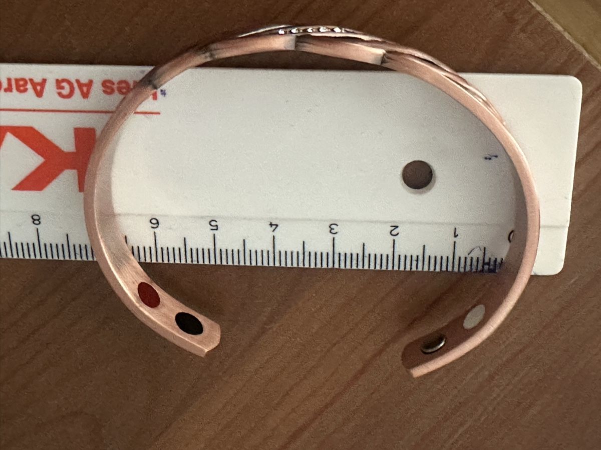 Armbänder & -reifen: Copper Bracelet with Magnets and Crystals adjustable – Gebraucht aus Zofingen von mar_k98t 1