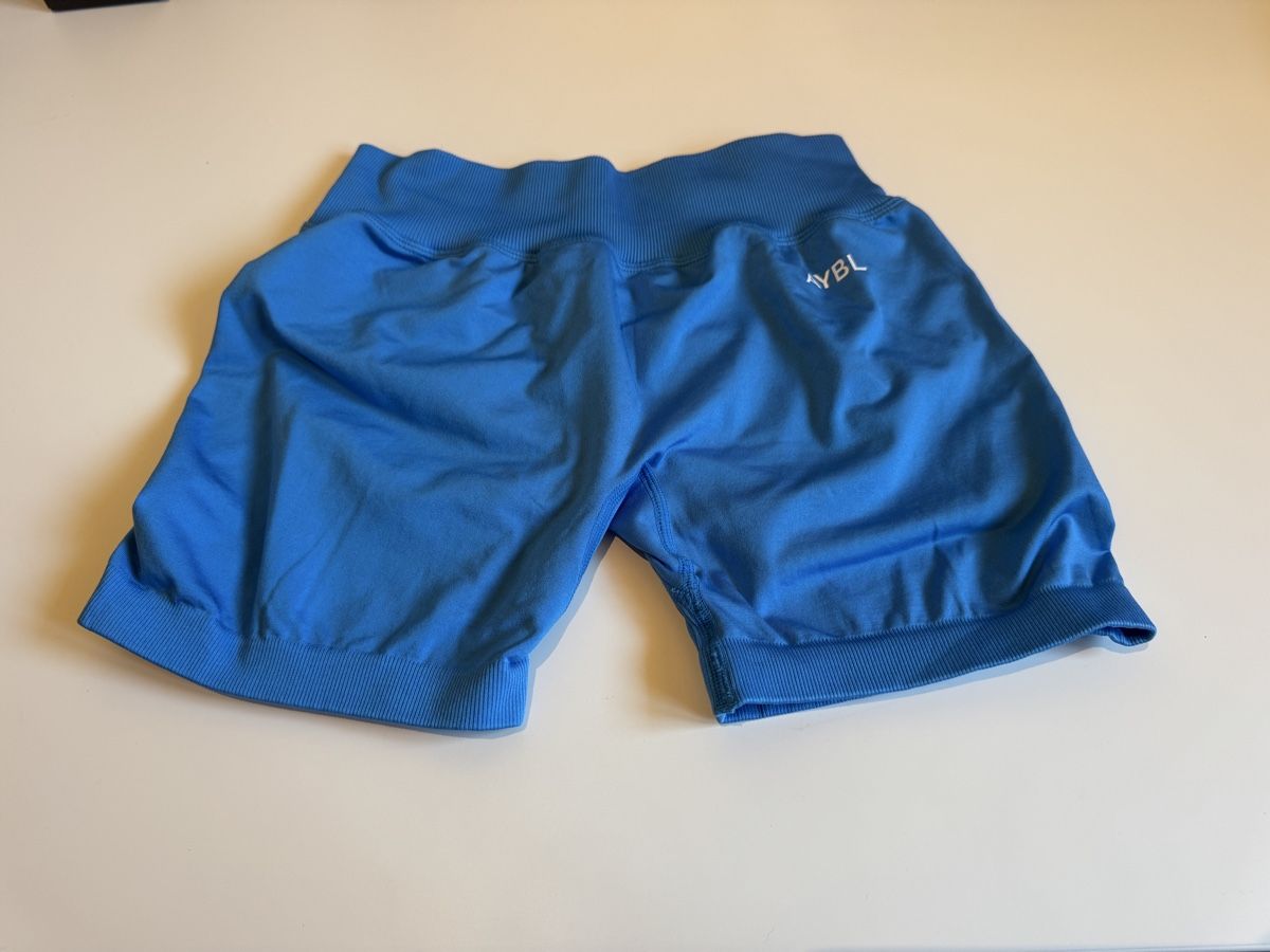 Aybl Leggings: AYBL Adapt Seamless Shorts 4.5’’ taille M – Nuovo (secondo la descrizione) da Athenaz (Avusy) venduto da mae_z5lc