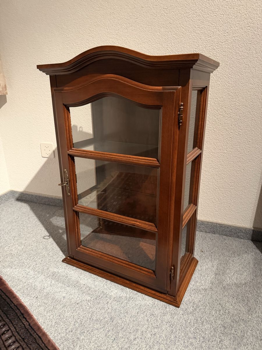 Vetrine: Schöne Holz-Glas-Vitrine ab 1.-CHF – Usato da Flawil venduto da Scro_