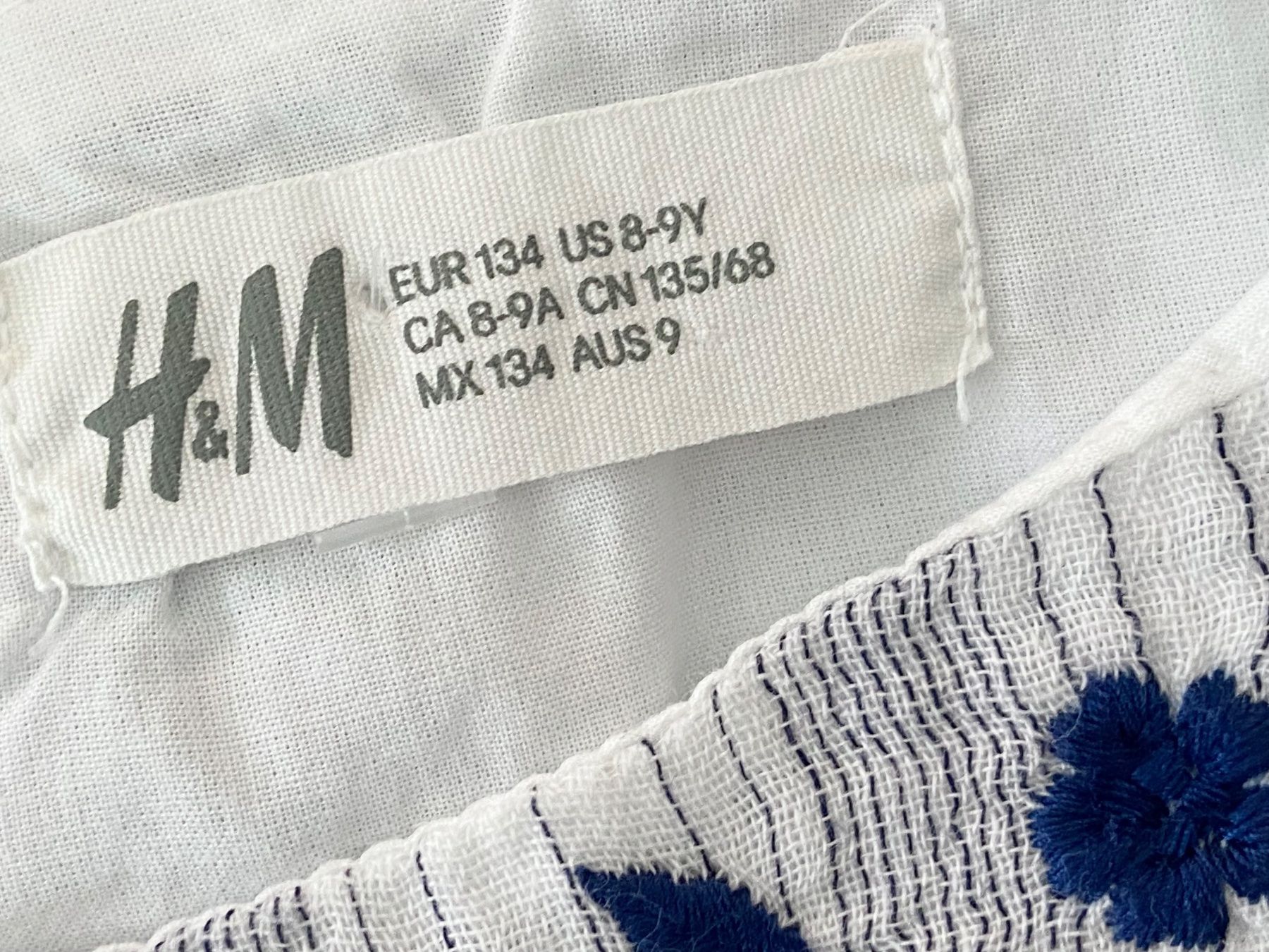 H&M Vestiti & Gonne: H&M, Kleid, 128/134, Baumwolle – Usato da Zürich venduto da Pokimoki_1 1