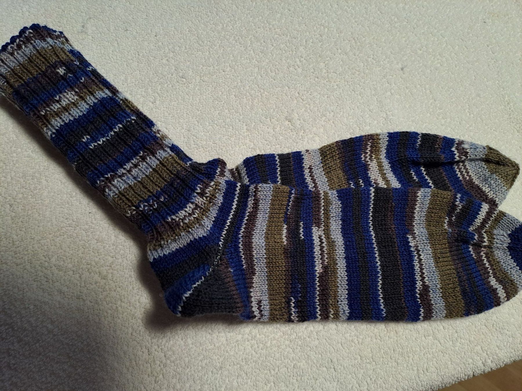 Socken: handgestrickte Socken Grösse 44 / 45 – Neu und originalverpackt aus Tuttwil von wolleundstoff
