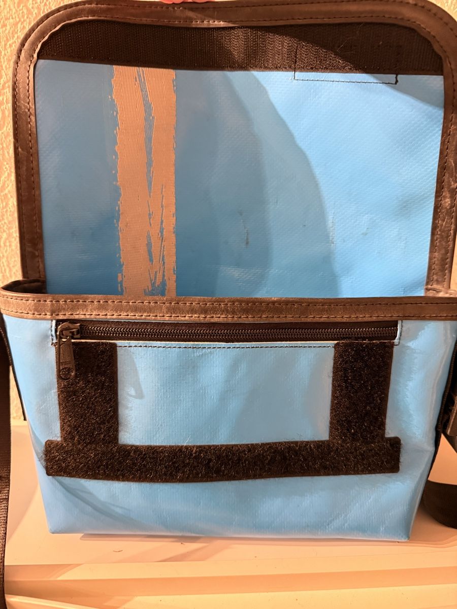 Freitag Borse: Tasche FREITAG blau Umhängetasche gebraucht – Usato da Wallbach venduto da Stefanie81 5