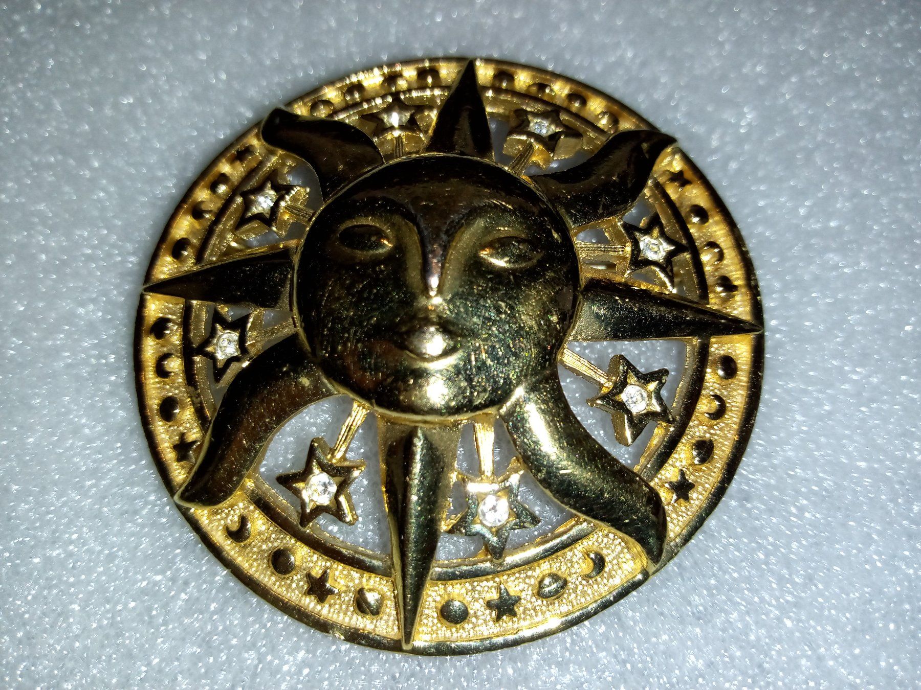 Dior Broschen & Nadeln: Broche Christian Dior – Neu (gemäss Beschreibung) aus Peseux von noz_r5vl 1