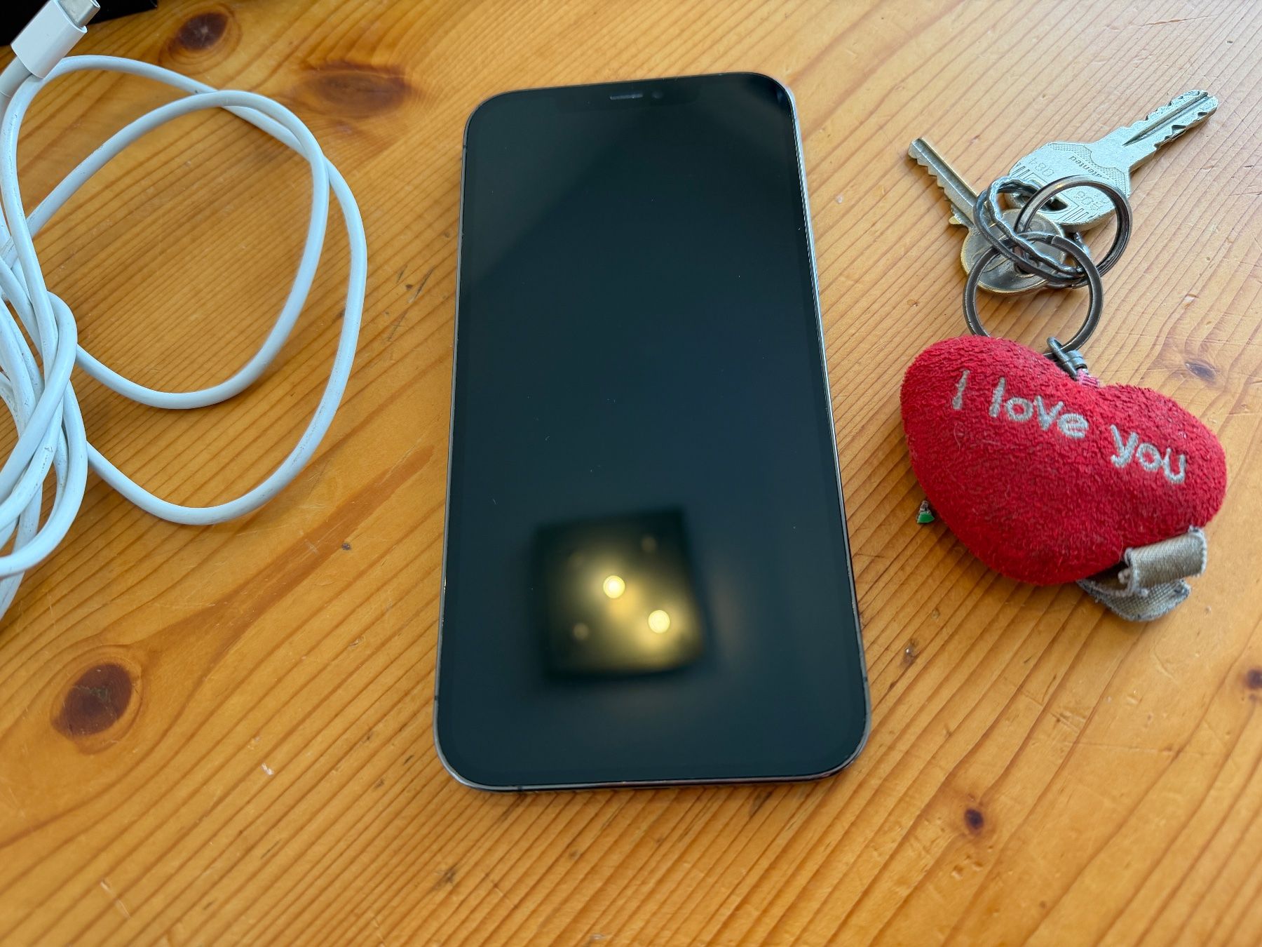 Apple Telefoni cellulari / Smartphones: Iphone 12 Pro Max, 256Gb Schwarz / Grafit – Nuovo (secondo la descrizione) da Weinfelden venduto da ice_heart_xx 2
