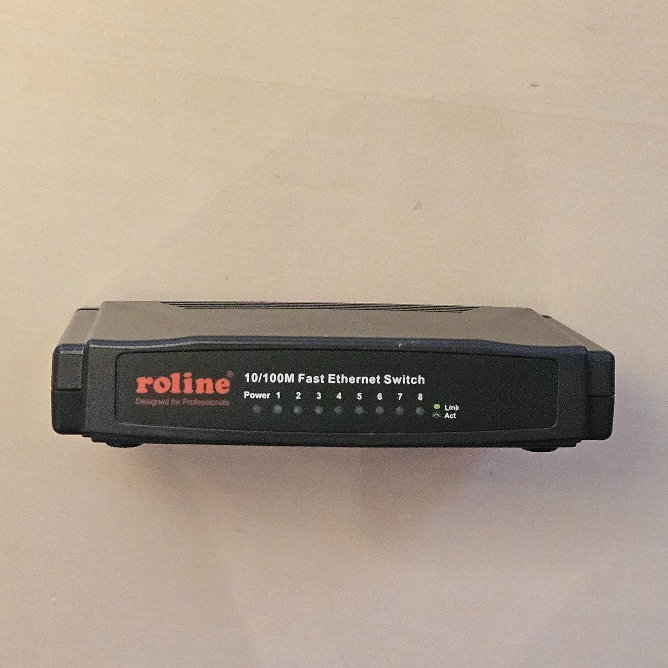 Hubs & Switches: Roline RS-105D; 8-Port Fast Ethernet Switch – Gebraucht aus Wettingen von Christianv