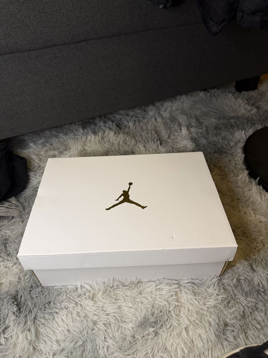 Jordan Scarpe da uomo: AIR JORDAN 1 MID | Grösse 41 – Usato da Widnau venduto da lemon12 4