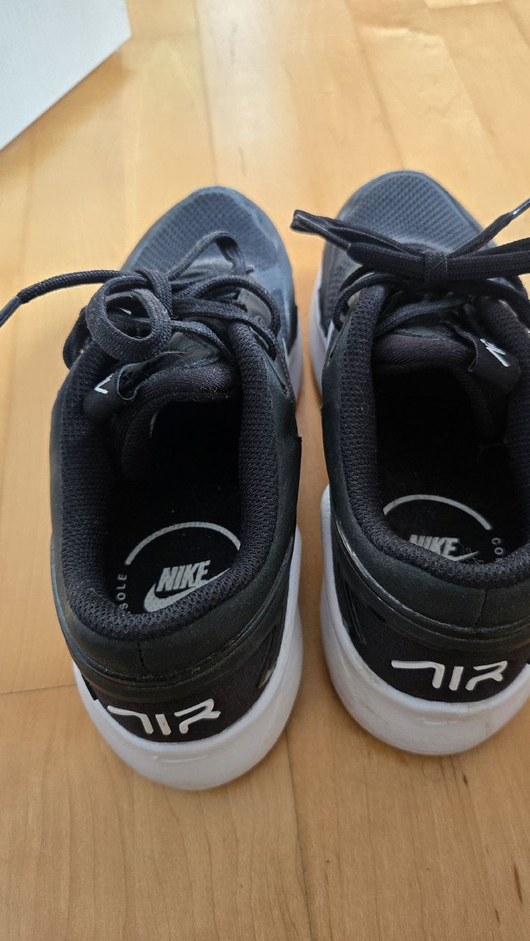 Nike Herrenschuhe: Nike Air Schuh Kids Gr.39 – Gebraucht aus Schötz von Nico040 3