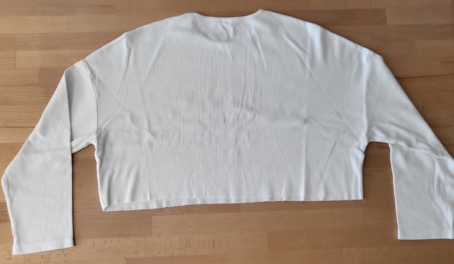 Stradivarius Top: Stradivarius Crop-Pullover Malibu Weiss Gr. M – Usato da Baar venduto da deg_d6l5 1