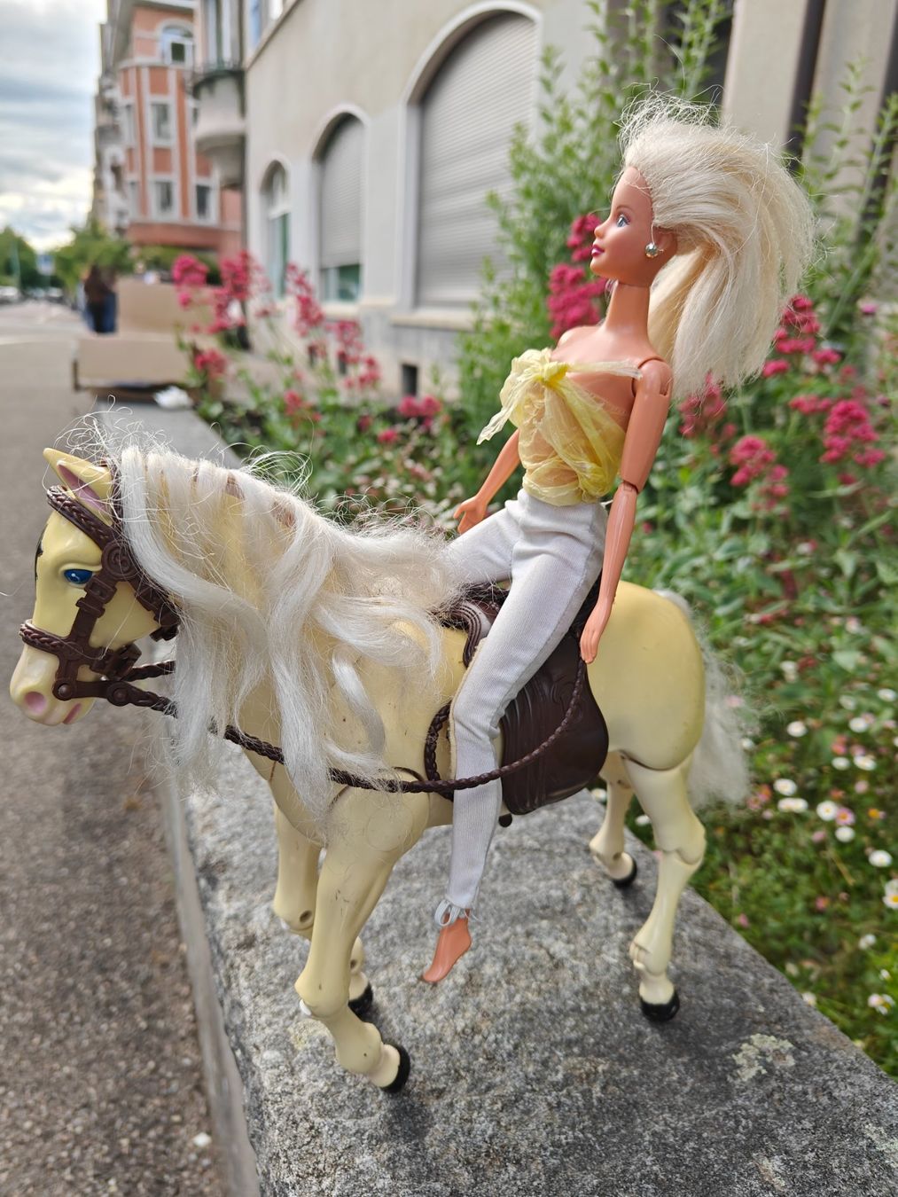 Giocattoli: Barbie und Pferd – Usato da Basel venduto da niz_2qm6 1