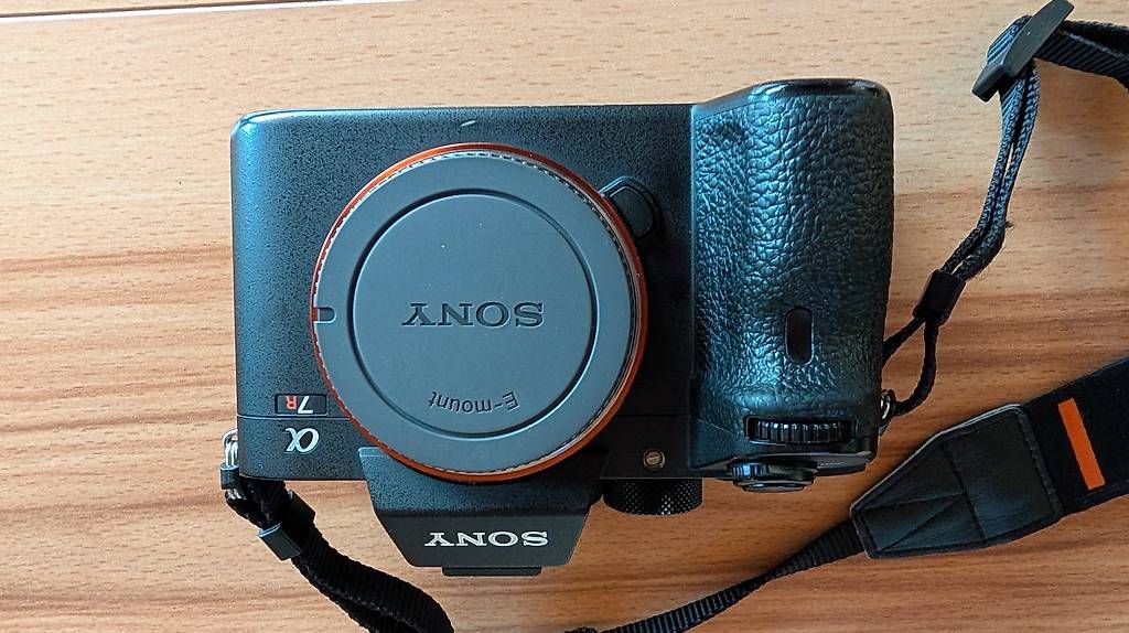Fotocamera: Digitalkamera Sony A7 RIII – Usato da Krattigen venduto da TinuMF 1