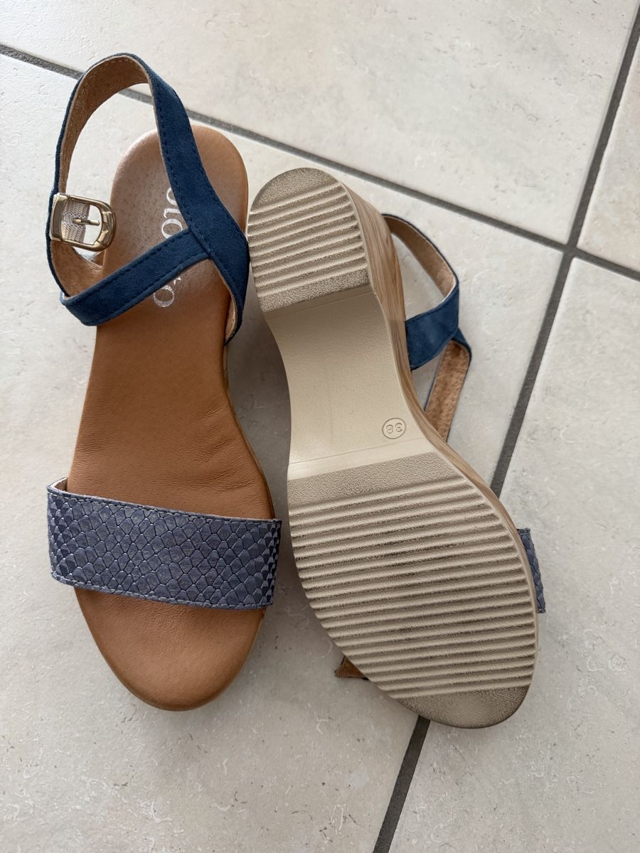 Scarpe da donna: Sandaletten Gr. 38 – Nuovo (secondo la descrizione) da Greifensee venduto da Tschappala 2