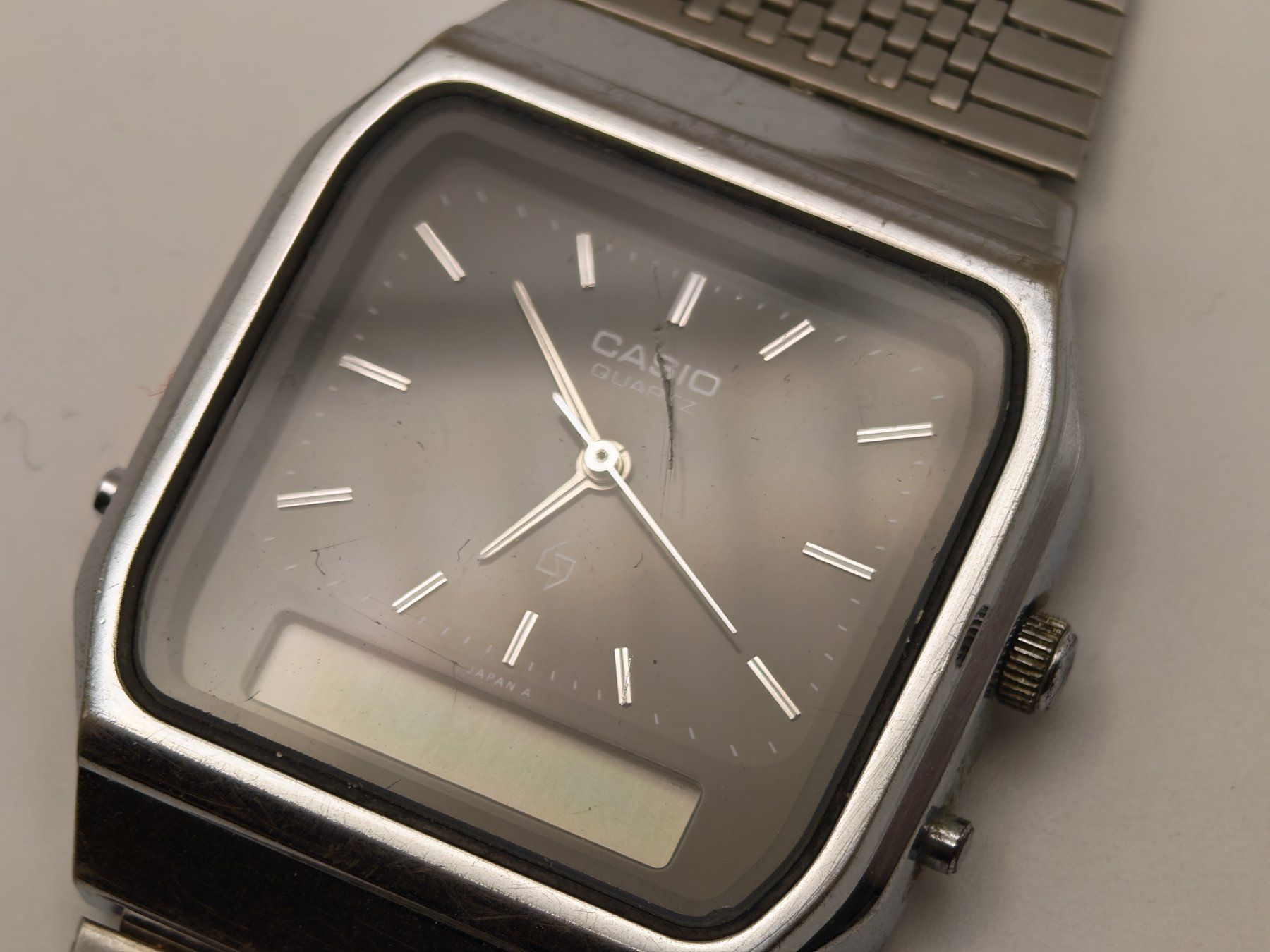 Casio Orologi: Casio AQ-330 Analog Digital Uhr – Difettoso da Thun venduto da Kankii 2