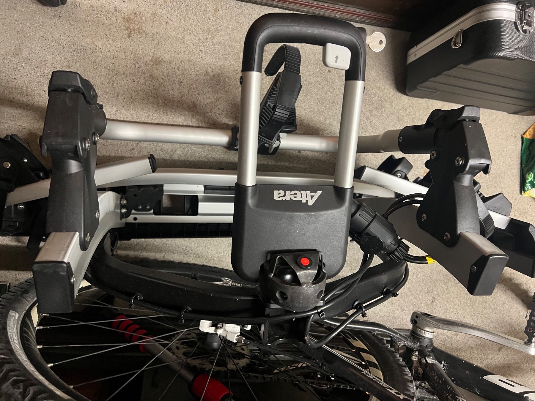 Autres accessoires: bike rack – D'occasion à Zweisimmen par luc_tx7r 3