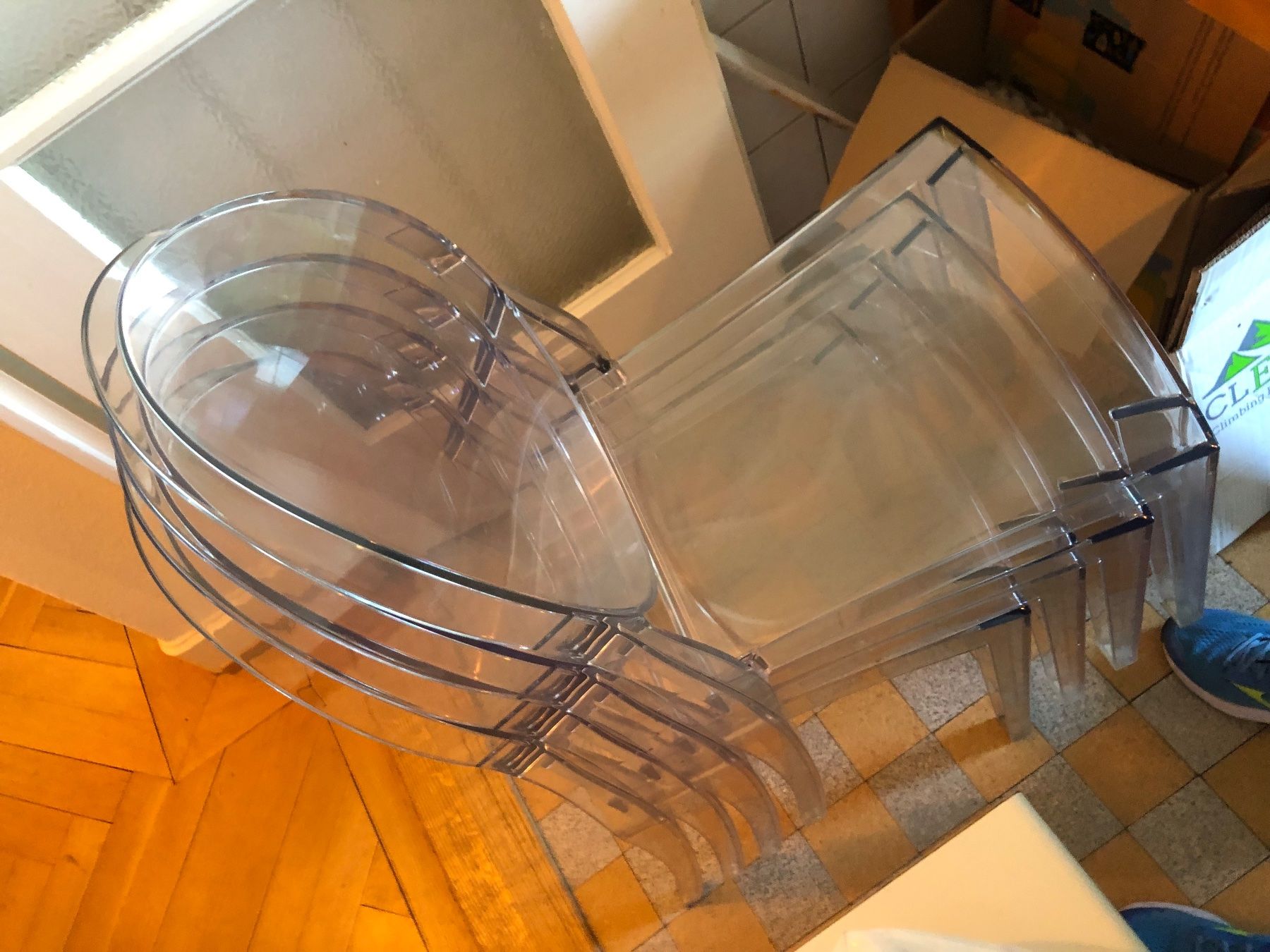 Kartell Stühle: 4 chaises Kartell type Victoria Ghost – Gebraucht aus Le Grand-Saconnex von