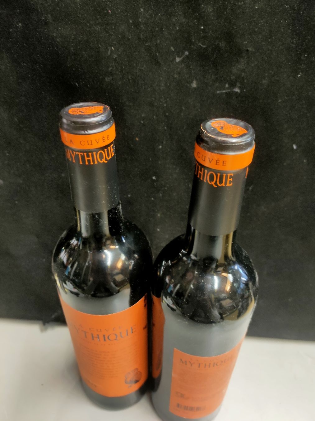 Vino: 2 BOUTEILLES LA CUVÉE MYTHIQUE 2019 – Nuovo (secondo la descrizione) da Genève venduto da Leboucheoreilles 3
