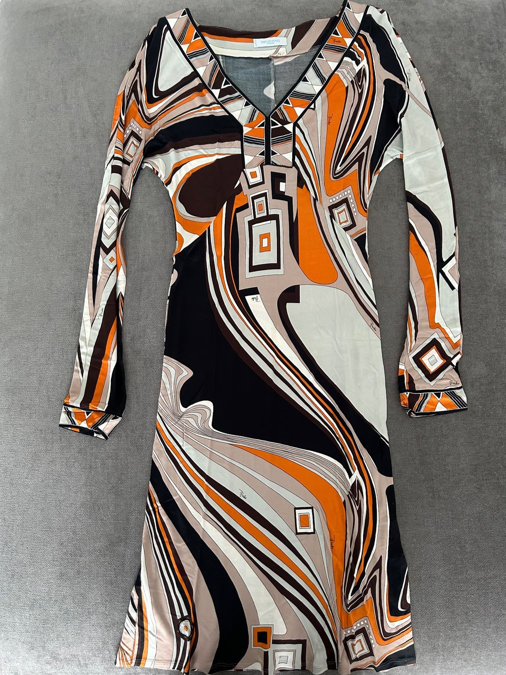 Kleider: Vintage Emilio Pucci Designerkleid – Gebraucht aus Wimmis von rimnakit